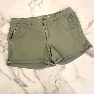 American Eagle Outfitters Super Stretch Midi Short - Green - Sz 18